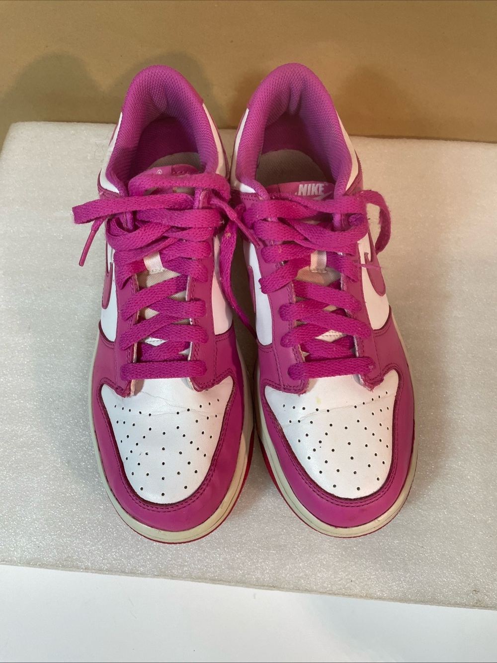 Nike Pink and White Women's Low-Top Sneakers 👟 size 7Y